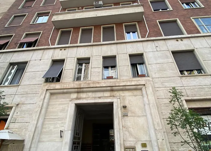 Di SIMONA A Due Passi Da SAN PIETRO